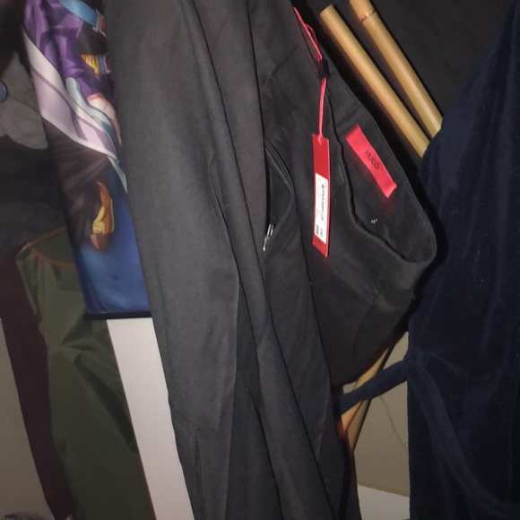 Mens Hugo by Hugo Boss dress pants- 34 waste Black in colour - Picture 2 of 3